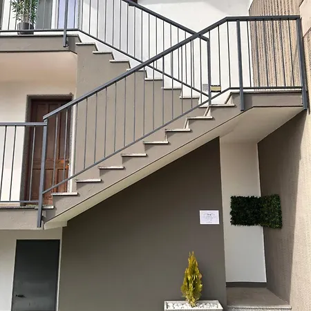아파트 3 Rooms, 15 Minuti Da Malpensa, Parking, Self Check In *